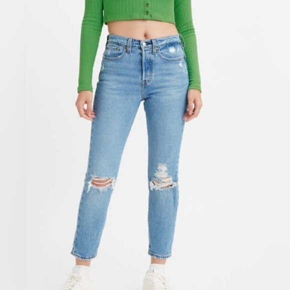 Levi's Denim - Levi's wedgie Fit Ankle premium womens button fly distressed jeans Size 24 X 27